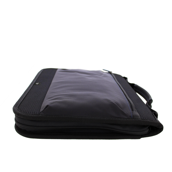 7 tredcarryfolio right 200325 1
